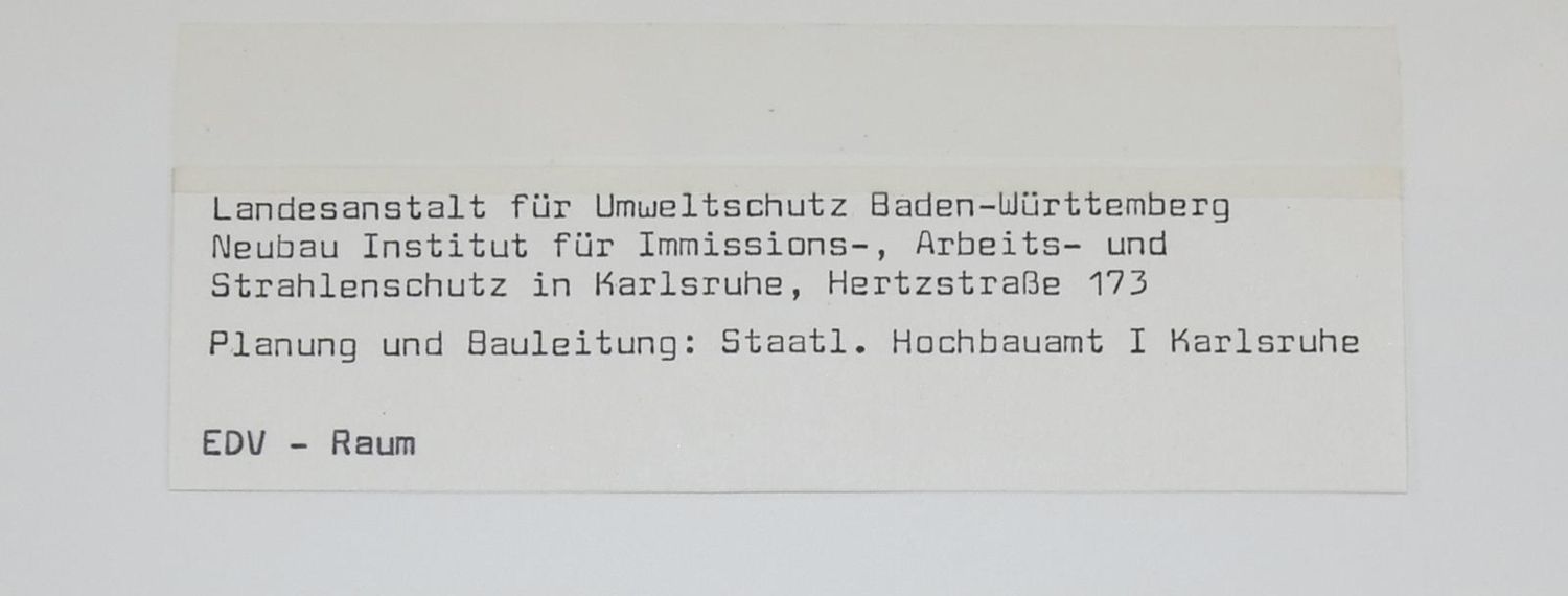 Große Abbildung Nr.2: 136-2676 Karlsruhe.: (Photographie)