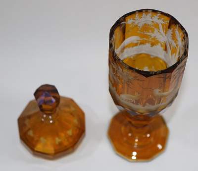 Bild Nr.2: 136-2244 Deckelpokal,: (Varia, Glas)