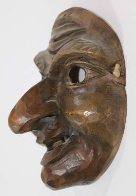 Bild Nr.2: 136-2249 Holzmaske, Larve: (Varia)