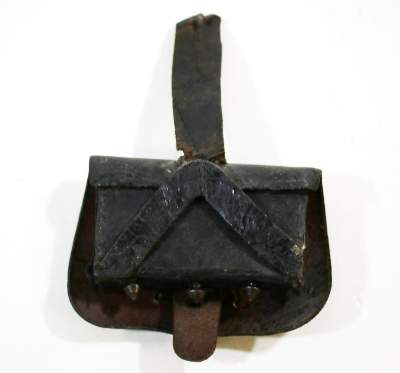 Bild Nr.2: 136-2272 Kartuschkasten.: (Varia, Militaria)