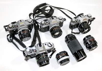 Bild Nr.2: 136-2279 Canon AE1: (Varia, Optik, Fotoapparate)