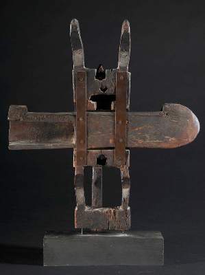 Bild Nr.3: 136-2321 Dogon Türschloß.: (Afrika)