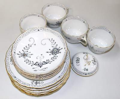 Bild Nr.2: 136-2484 Meissen Indisch schwarz: (Porzellan u. Keramik, Meissen)