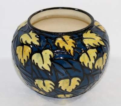 Bild Nr.1: 136-2502 Vase,: (Porzellan u. Keramik)