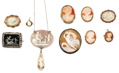 Bild Nr.1: 136-2508 Gemmen.: (Schmuck, Anhänger, Broschen)