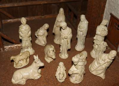 Bild Nr.2: 136-2596 Große Weihnachtskrippe.: (Spielzeug)