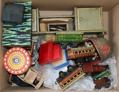 Bild Nr.6: 136-2598 Spielzeugsammlung: (Spielzeug)