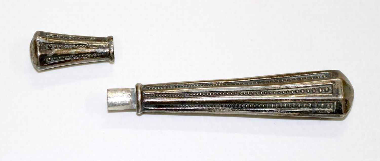 Große Abbildung Nr.2: 137-2195 Nadeletui, 800 Silber: (Varia, Handarbeiten u. Schneiderei)