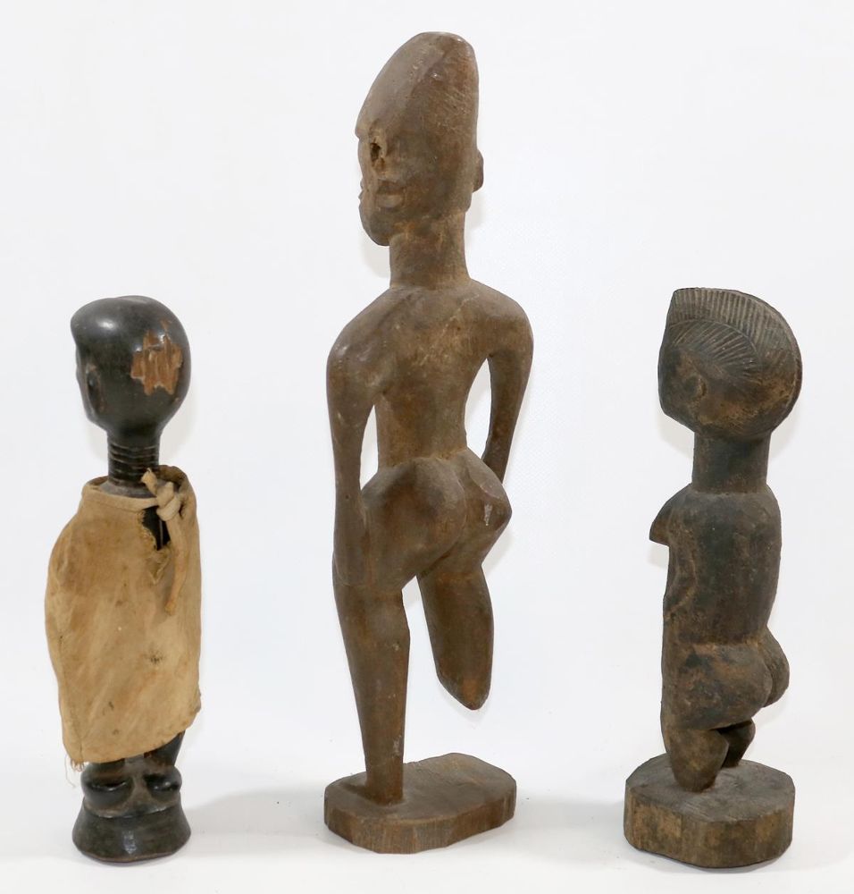 Große Abbildung Nr.2: 137-2237 Ahnenfiguren: (Afrika)
