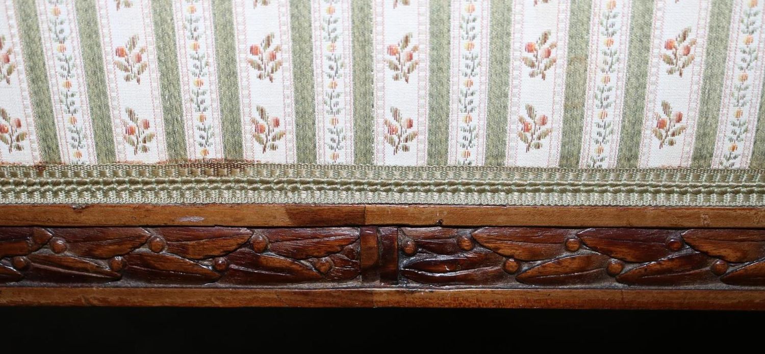 Große Abbildung Nr.5: 137-2320 Sofa im Louis Seize.: (Möbel)
