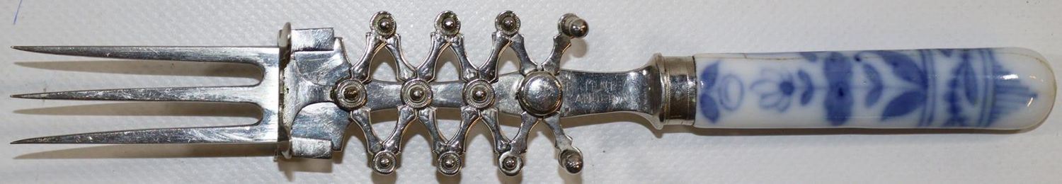 Große Abbildung Nr.16: 137-2386 Nymphenburg, Resteservice: (Porzellan u. Keramik)