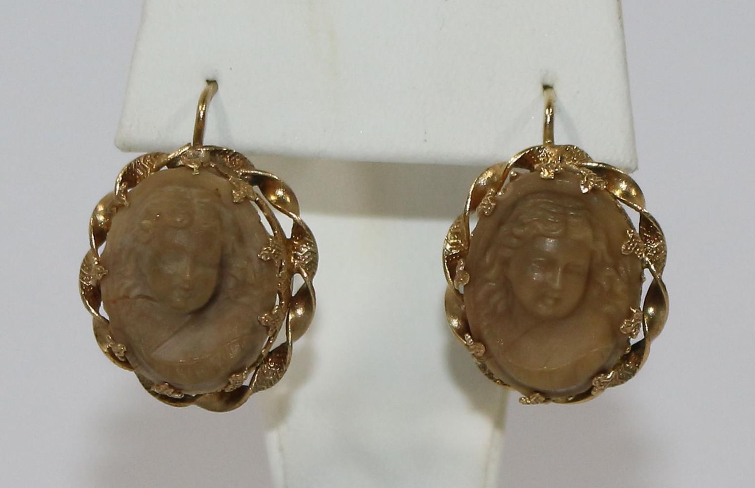 Große Abbildung Nr.2: 137-2400 Kameen Brosche: (Schmuck, Broschen)