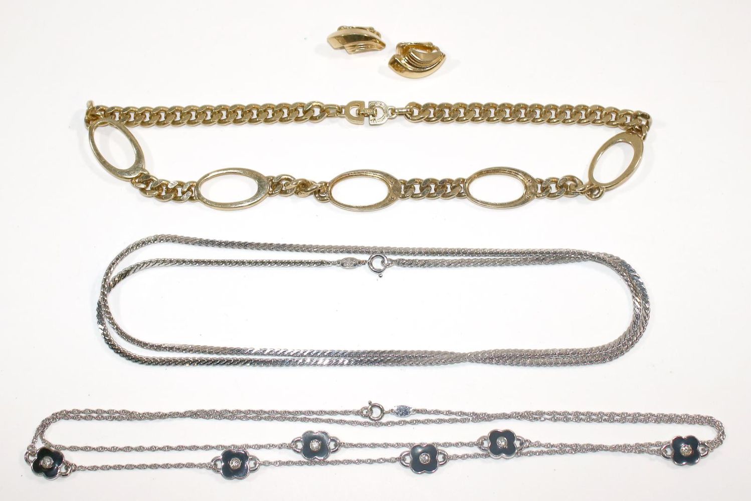 Große Abbildung Nr.2: 137-2421 Christian Dior Schmuckslg.: (Schmuck, Pforzheim)