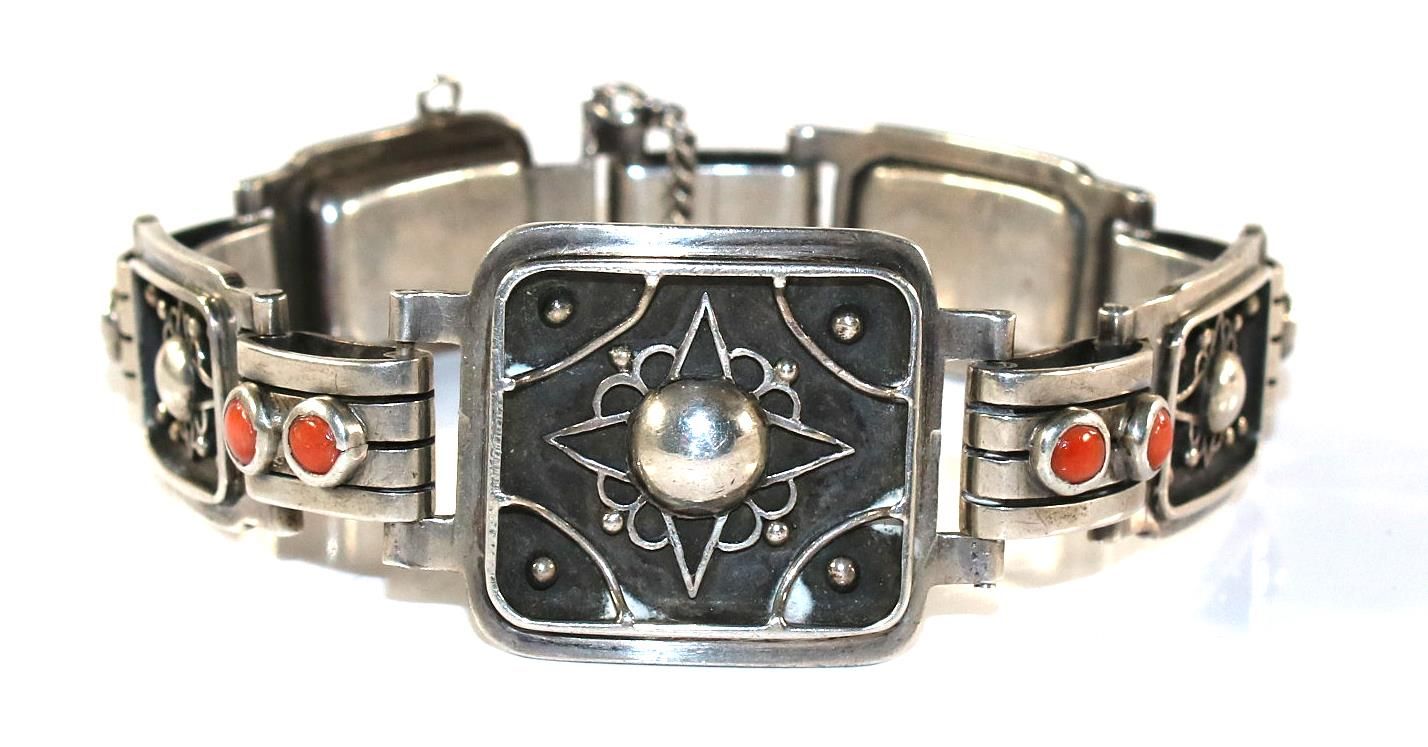 Große Abbildung Nr.1: 137-2434 Silberarmband um 1900.: (Schmuck)