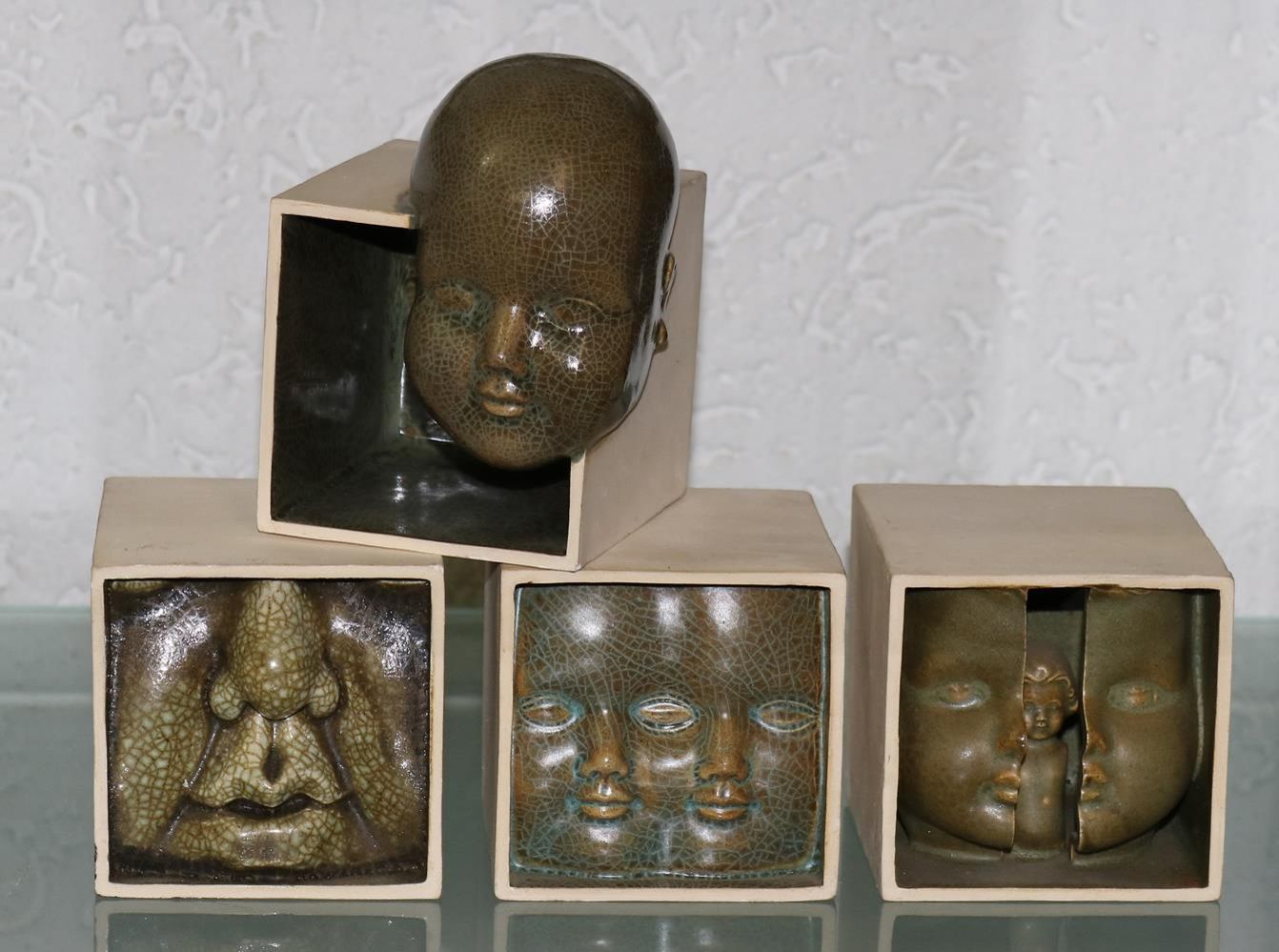 Große Abbildung Nr.1: 137-2504 Studiokeramik. Kunstkeramik.: (Skulpturen - Plastiken)