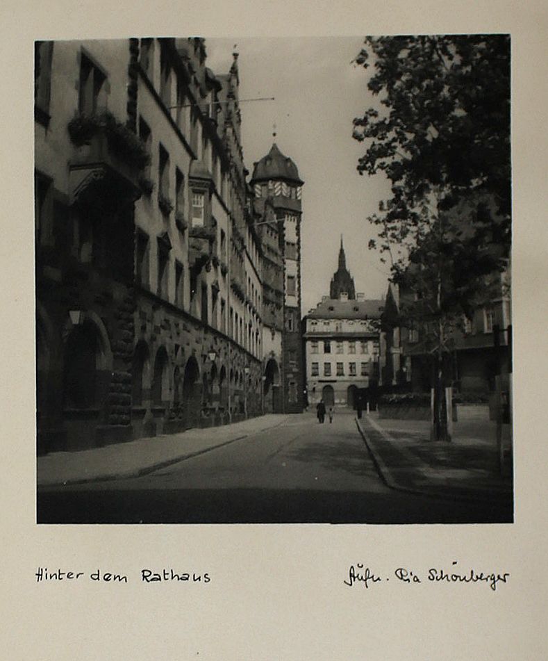 Große Abbildung Nr.2: 137-2574 Frankfurt/Main.: (Photographie)