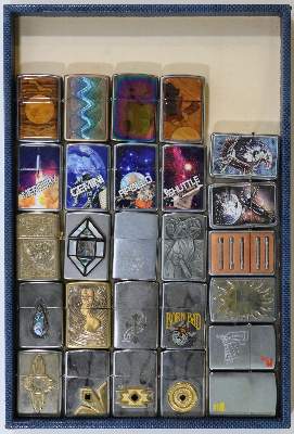 Bild Nr.2: 137-2185 Zippo Feuerzeugsammlung.: (Varia, Feuerzeug)