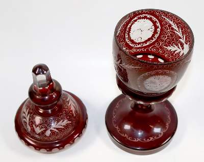 Bild Nr.2: 137-2189 Deckelpokal: (Varia, Glas)