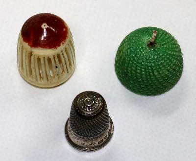 Bild Nr.2: 137-2194 Fingerhutetui in: (Varia, Handarbeiten u. Schneiderei)