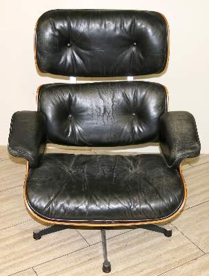 Bild Nr.2: 137-2304 Charles u. Ray Eames Lounge Chair: (Möbel, Design)