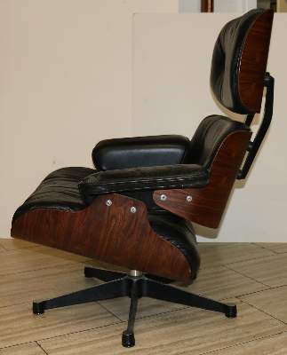 Bild Nr.5: 137-2304 Charles u. Ray Eames Lounge Chair: (Möbel, Design)