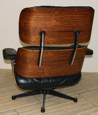 Bild Nr.6: 137-2304 Charles u. Ray Eames Lounge Chair: (Möbel, Design)