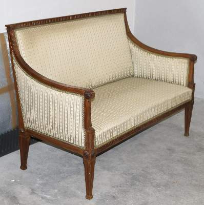 Bild Nr.2: 137-2320 Sofa im Louis Seize.: (Möbel)