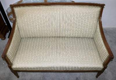 Bild Nr.3: 137-2320 Sofa im Louis Seize.: (Möbel)