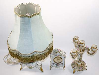 Bild Nr.2: 137-2392 Tischlampe, Lindner Kueps.: (Porzellan u. Keramik)