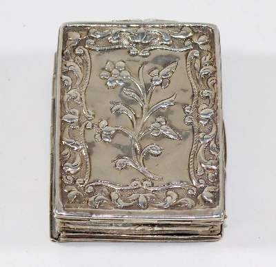 Bild Nr.1: 137-2472 Silbertabatiere: (Silber)