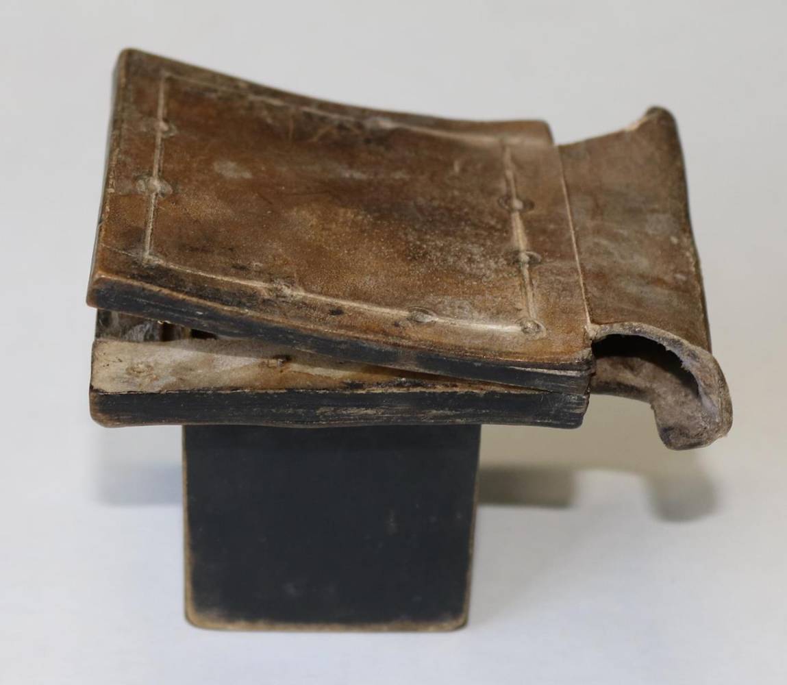 Große Abbildung Nr.2: 138-174 Hebräische Handschrift.: (Handschriften, Tefillin)