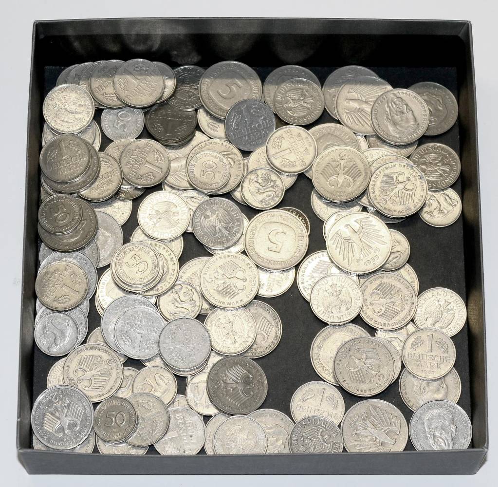 Große Abbildung Nr.2: 138-3031 Silberadler u. Münzsammlung.: (Münzen und Medaillen, Silber)