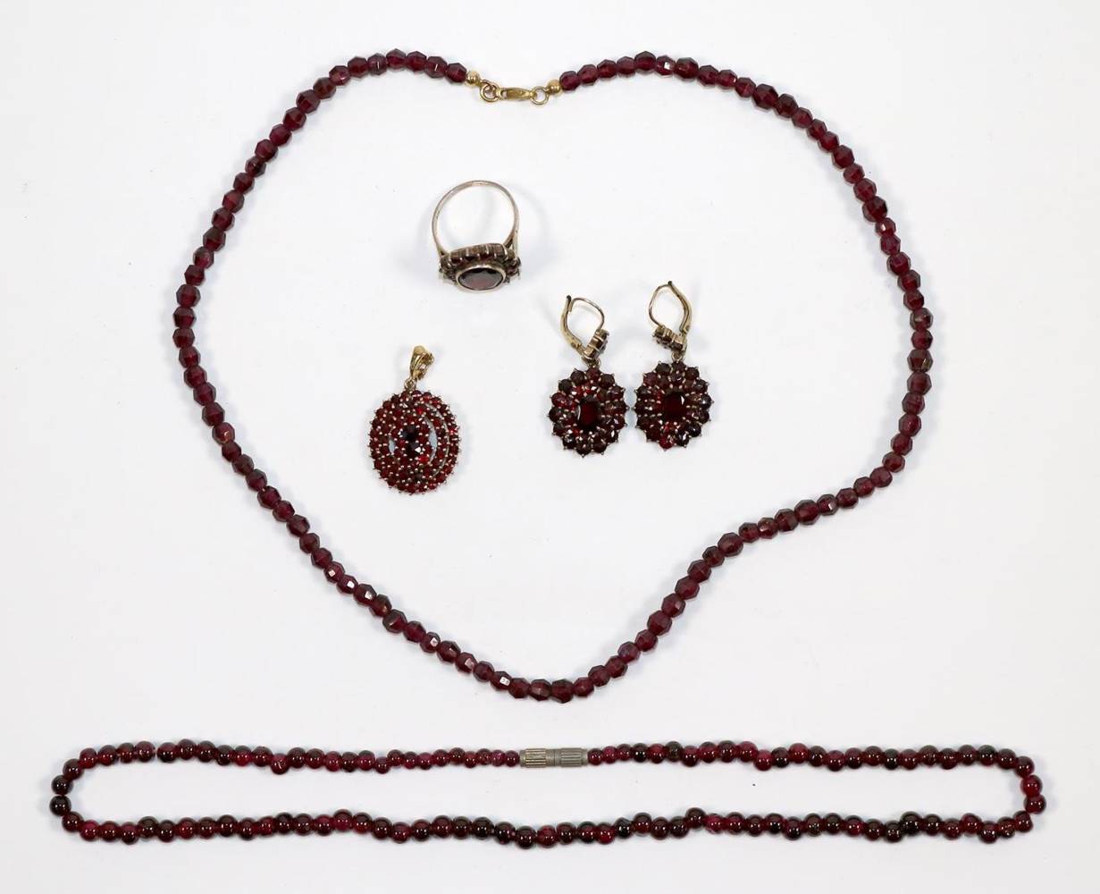 Große Abbildung Nr.2: 138-3106 Granatschmuck.: (Schmuck)
