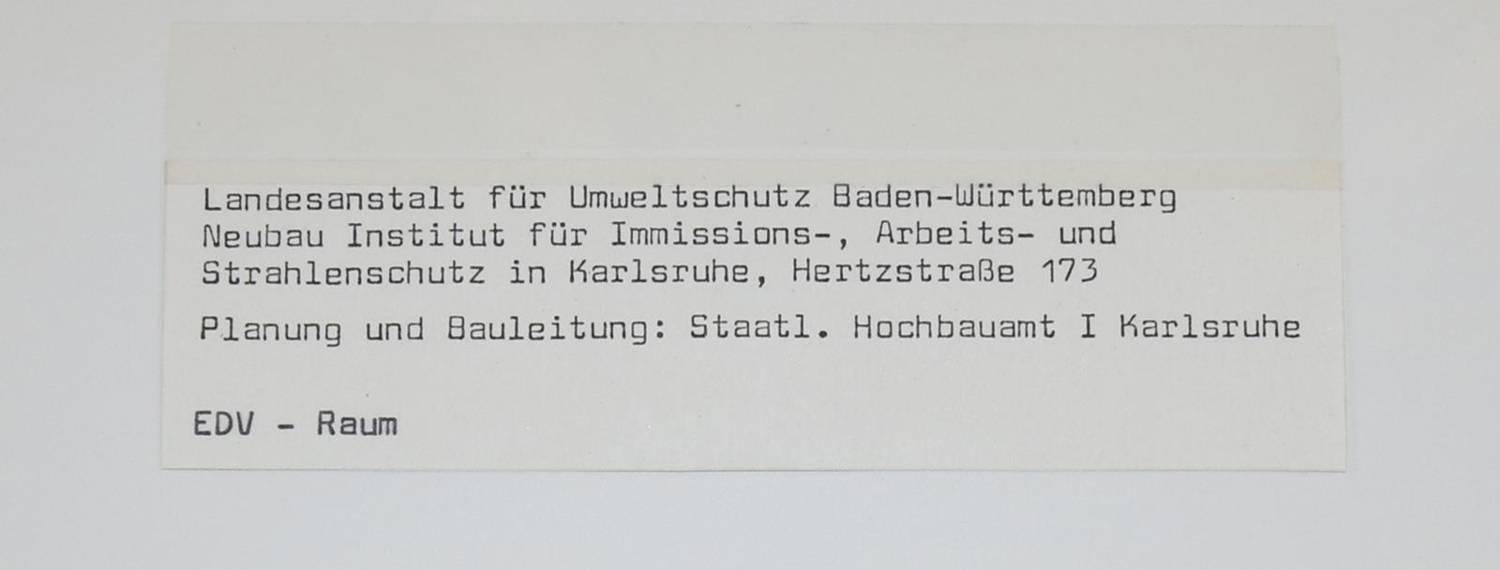 Große Abbildung Nr.2: 138-3261 Karlsruhe.: (Photographie)