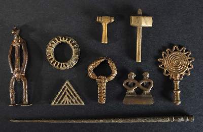 Bild Nr.5: 138-2856 Goldgewichte u. Schatulle: (Afrika)