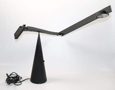 Bild Nr.2: 138-2973 Italiano Luce Tischlampe.: (Möbel, Design)