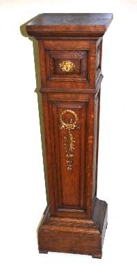 Bild Nr.1: 138-2986 Holzsäule, Postament: (Möbel, Säulen)