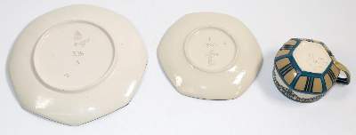 Bild Nr.3: 138-3092 Mettlach Kaffee-Gedeck: (Porzellan u. Keramik)