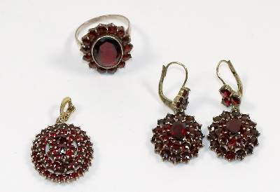 Bild Nr.1: 138-3106 Granatschmuck.: (Schmuck)