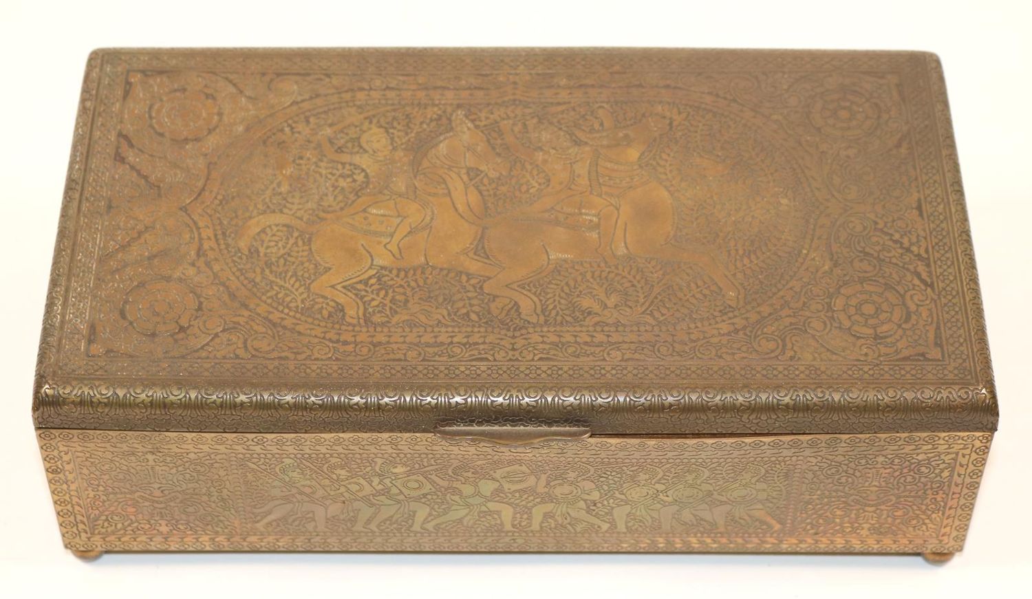 Große Abbildung Nr.4: 139-2396 Rauchertisch mit Zubehör: (Varia)
