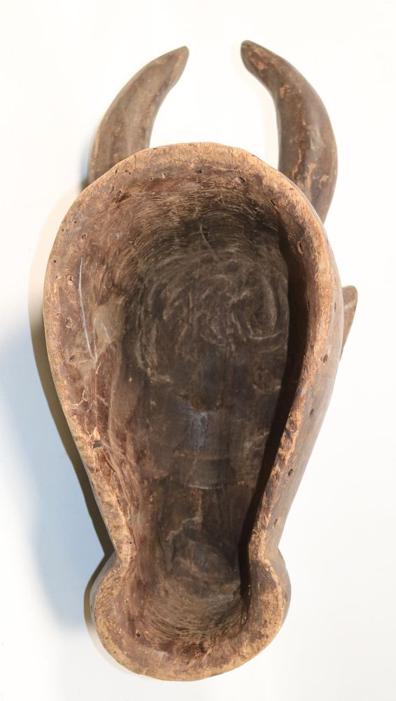 Große Abbildung Nr.3: 139-2424 Bamileke Büffelmaske.: (Afrika)