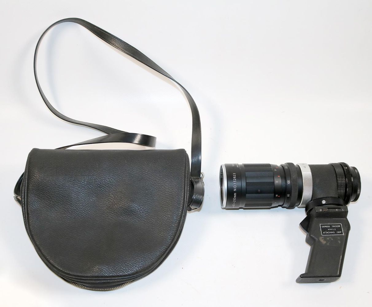 Große Abbildung Nr.2: 139-2622 Mamiya u. Zeiss.: (Optik, Kameras)