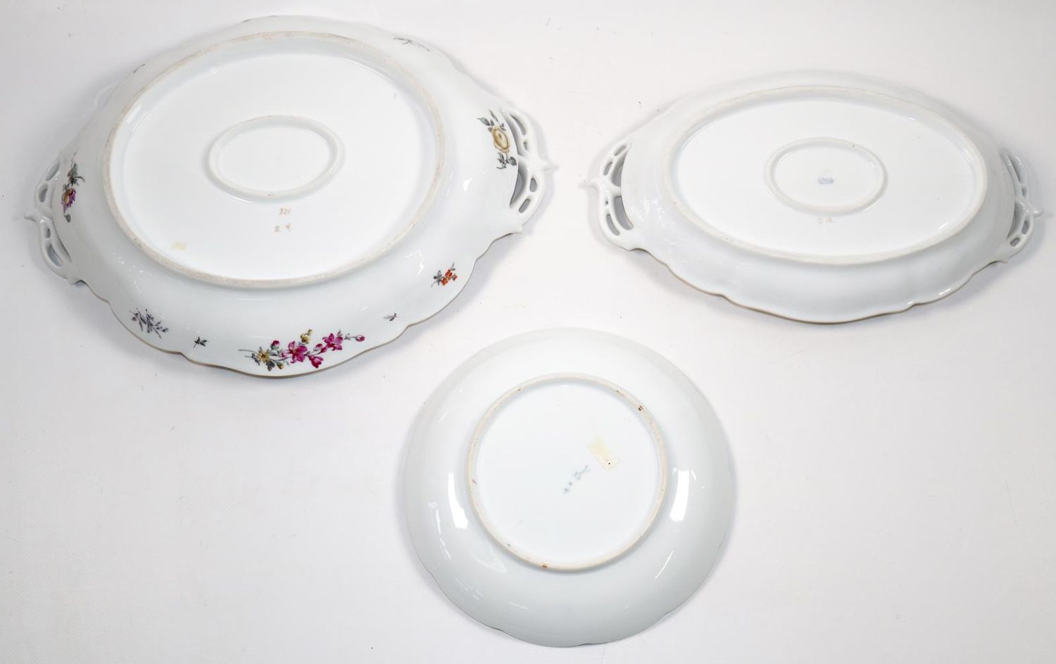 Große Abbildung Nr.2: 139-2648 Nymphenburg 2 Anbietschalen.: (Porzellan u. Keramik)