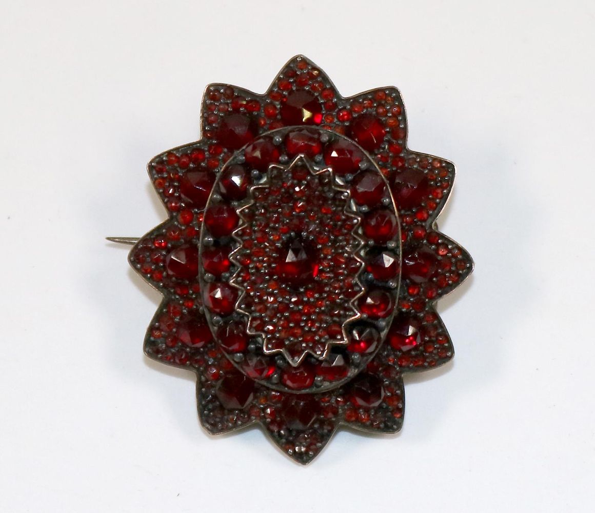 Große Abbildung Nr.1: 139-2656 Granat Broschanhänger,: (Schmuck, Anhänger)