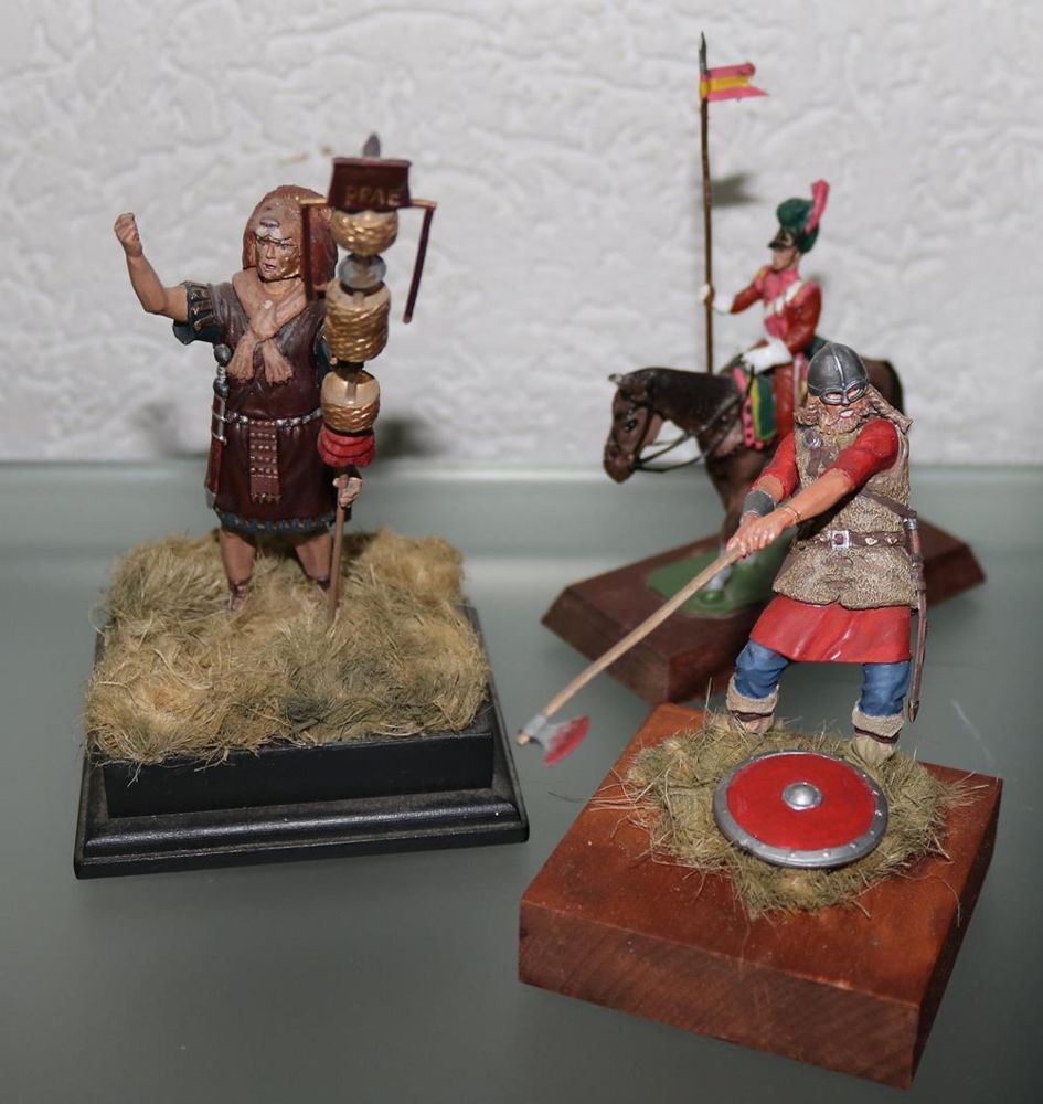 Große Abbildung Nr.3: 139-2742 Zinnfiguren.: (Spielzeug)