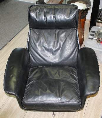Bild Nr.3: 139-2551 Paar Loungechairs: (Möbel, Design)