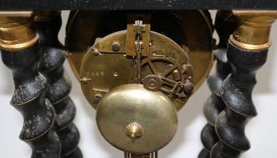 Bild Nr.4: 139-2748 Pendule.: (Uhren, Kaminuhren)