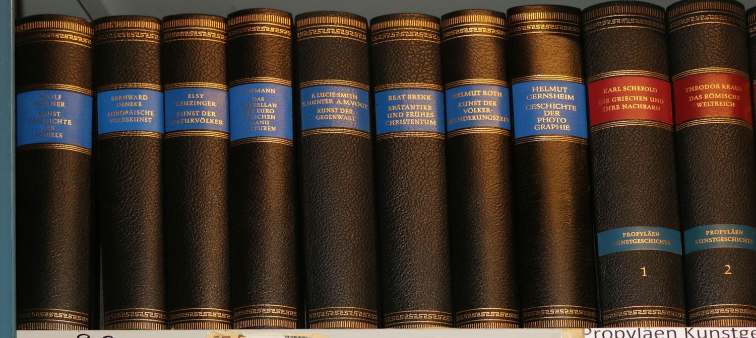 Große Abbildung Nr.1: 140-1132 Kritisches Lexikon: (Kunstwissenschaft)