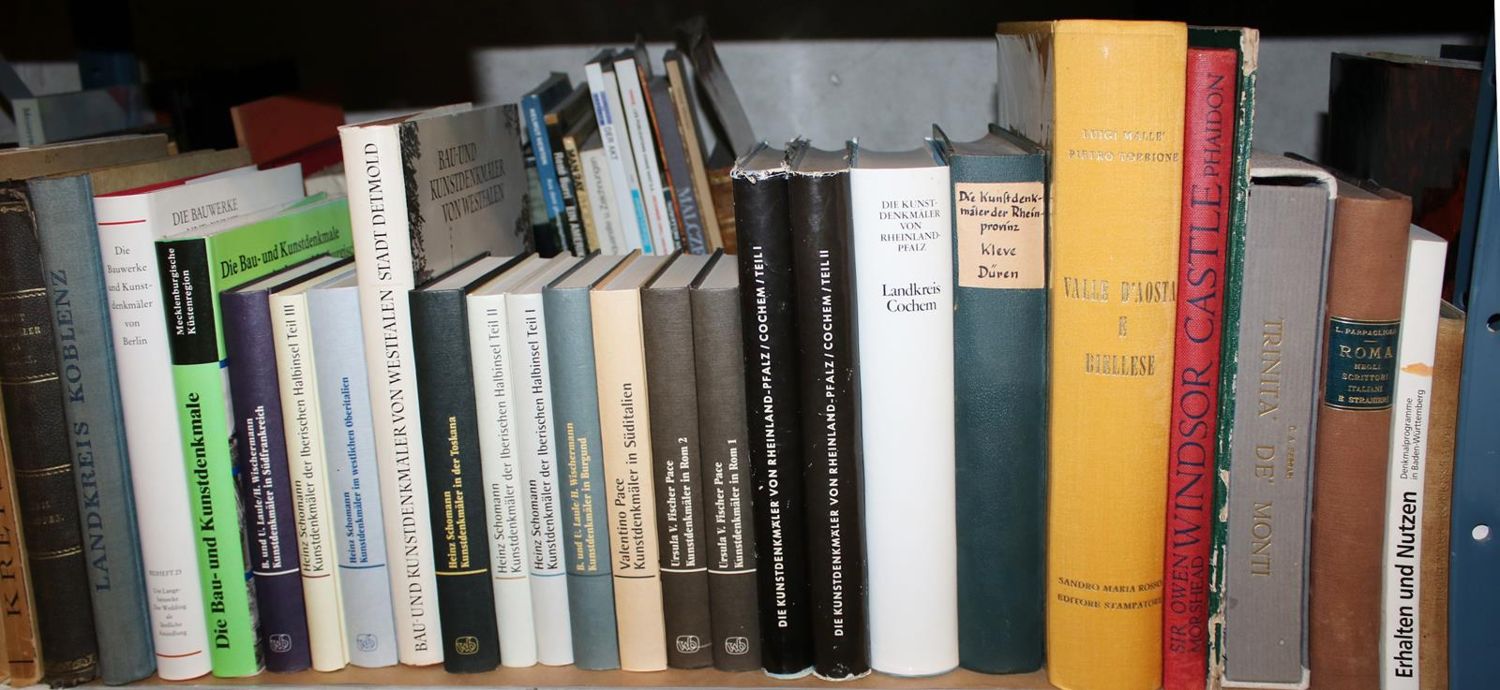 Große Abbildung Nr.24: 140-1137 Kunstdenkmäler.: (Kunstwissenschaft)