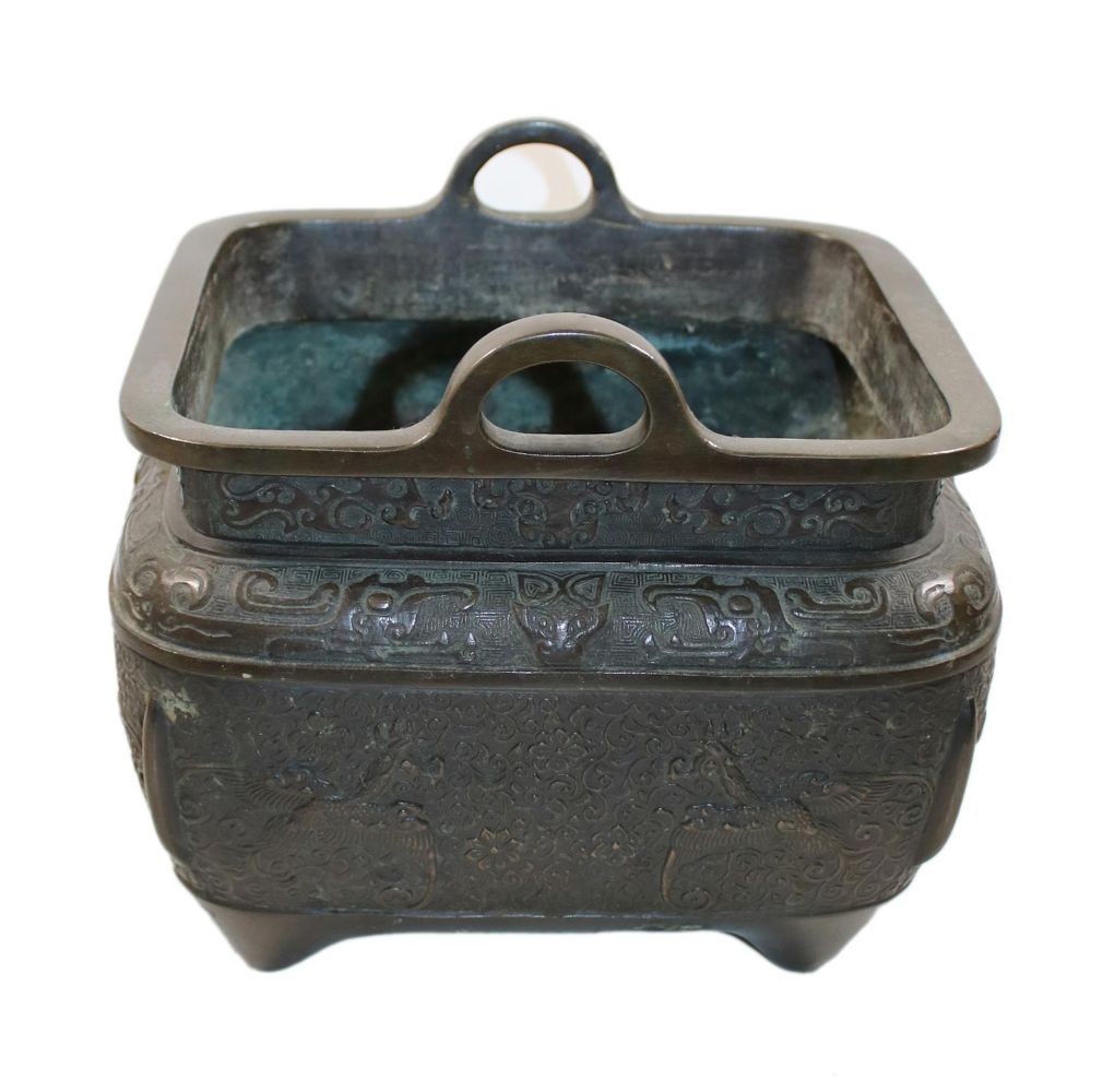 Große Abbildung Nr.2: 140-2838 Archaisches Bronzegefäß.: (Asiatika)